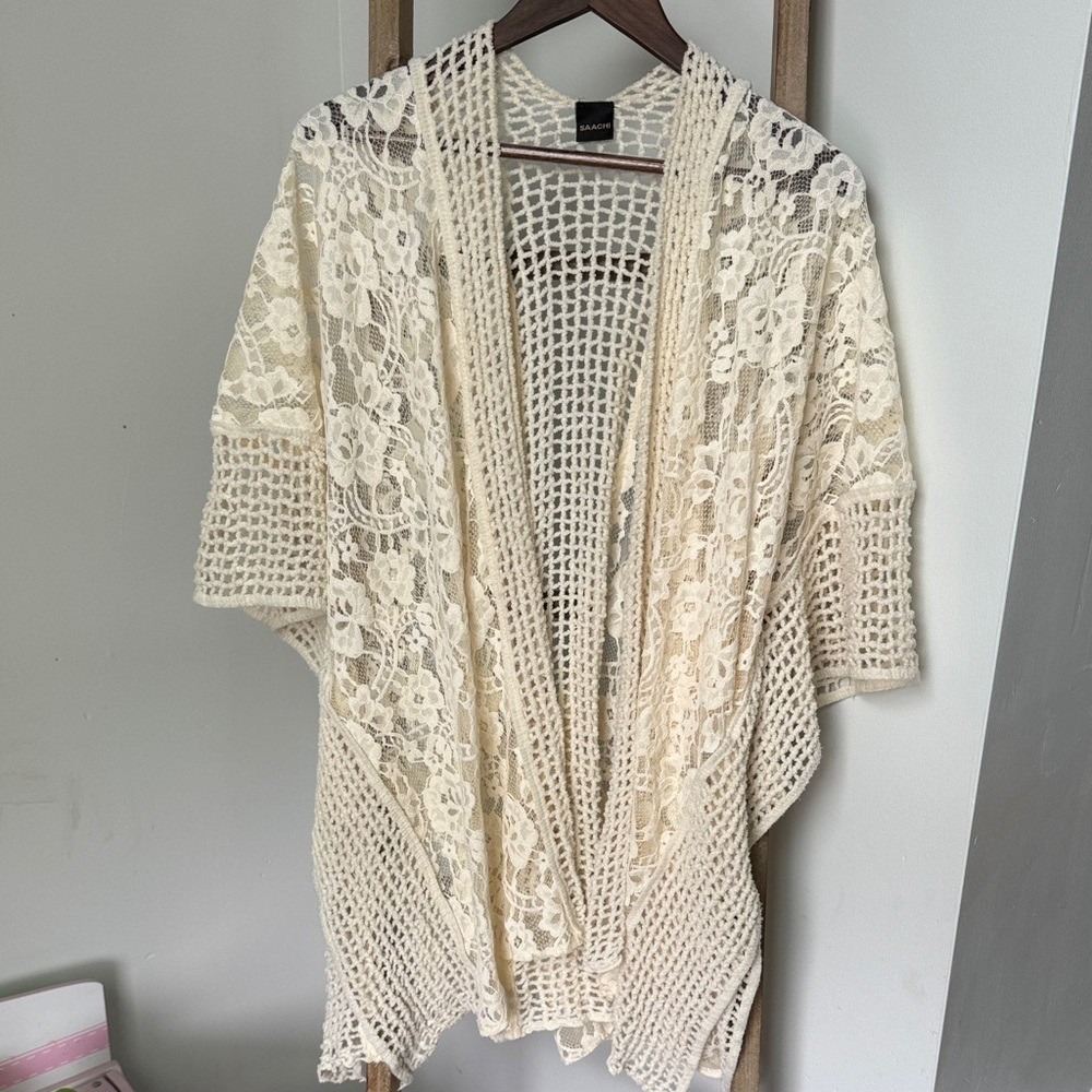 SAACHI Cream Lace Open-Front Shaw